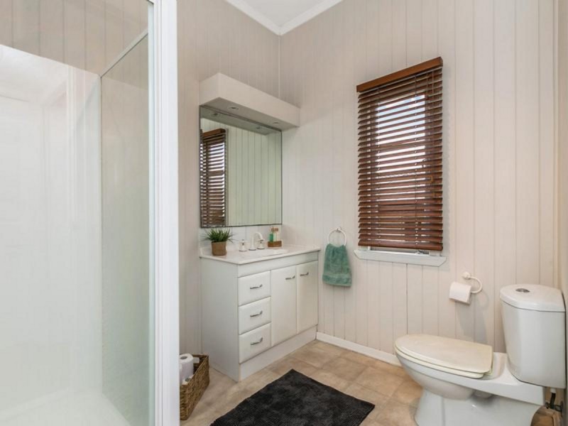 138 Broadwater Road, Mount Gravatt East QLD 4122