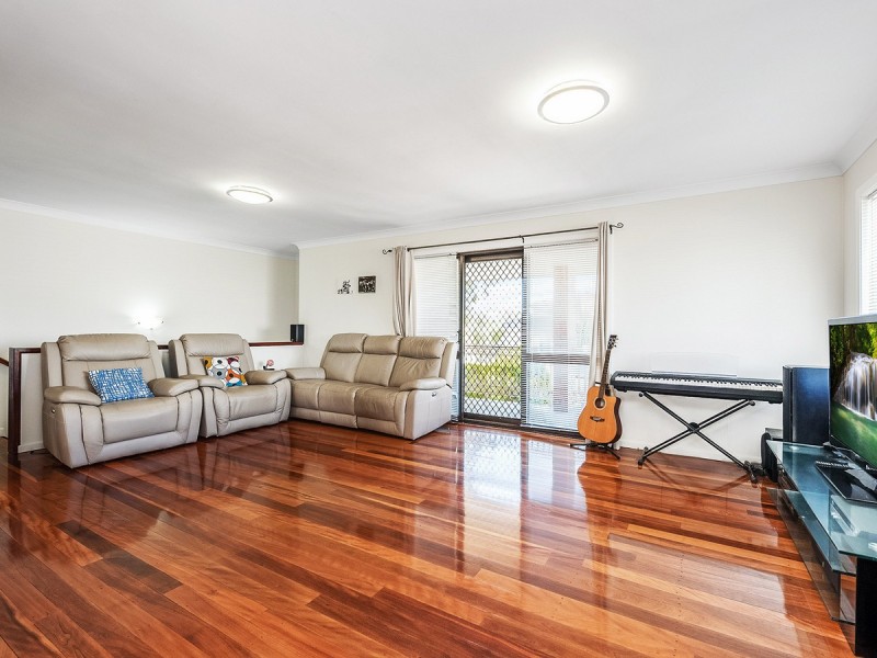 27 Delavan Street, Wishart QLD 4122