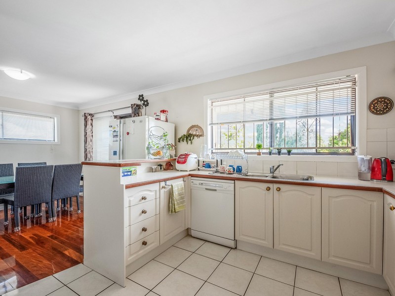 27 Delavan Street, Wishart QLD 4122