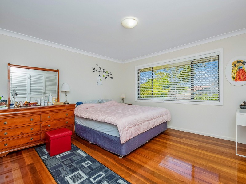 27 Delavan Street, Wishart QLD 4122