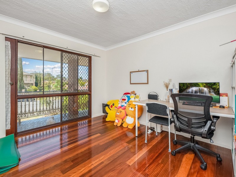 27 Delavan Street, Wishart QLD 4122