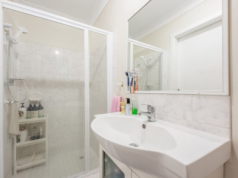 27 Delavan Street, Wishart QLD 4122