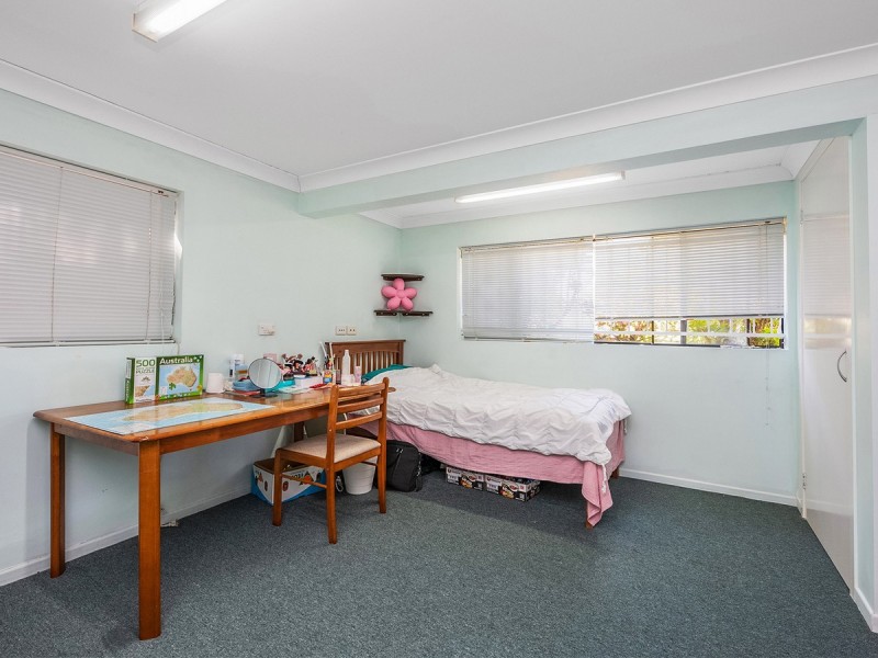 27 Delavan Street, Wishart QLD 4122