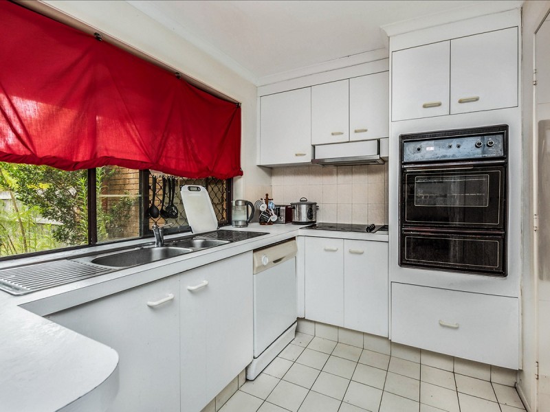 2/1 Kelda Street, Robertson QLD 4109