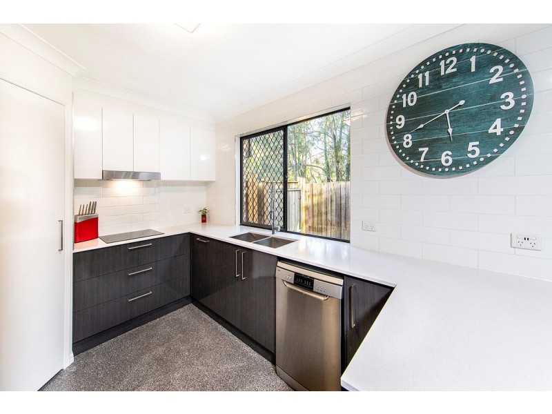 32 Reynolds Street, Carindale QLD 4152