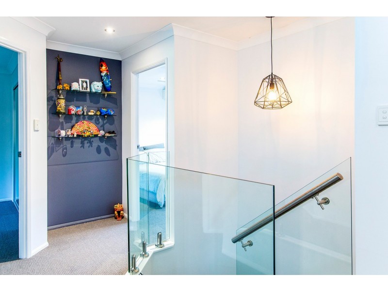 32 Reynolds Street, Carindale QLD 4152