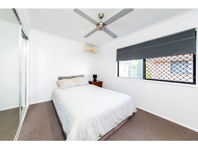 32 Reynolds Street, Carindale QLD 4152