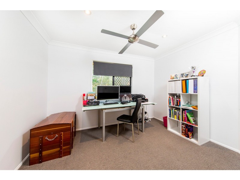 32 Reynolds Street, Carindale QLD 4152