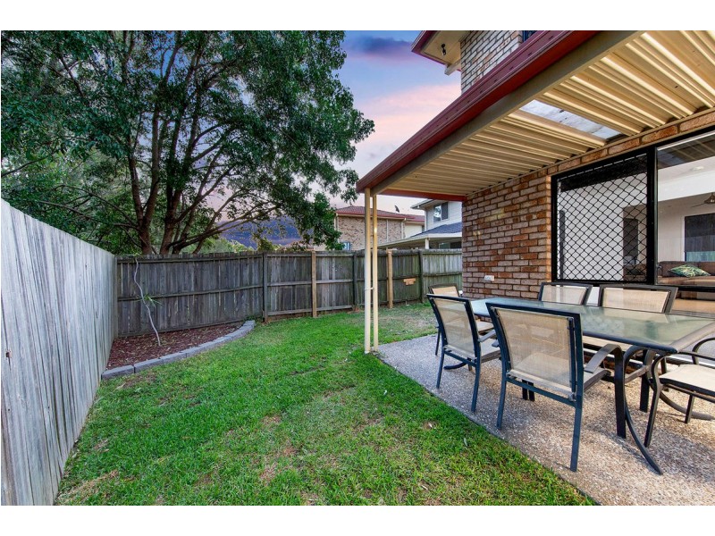 32 Reynolds Street, Carindale QLD 4152