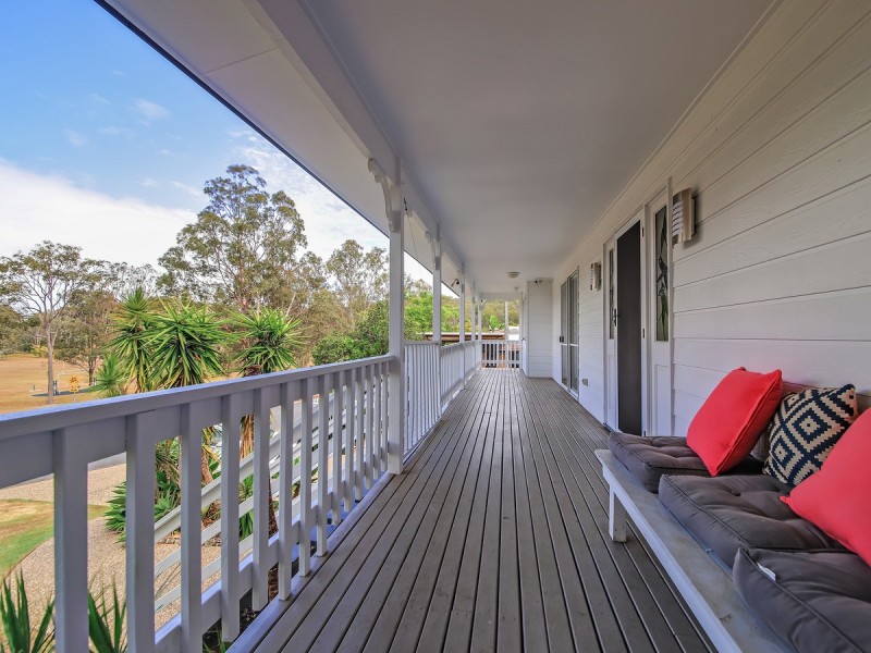 1 Jade Street, Camp Hill QLD 4152