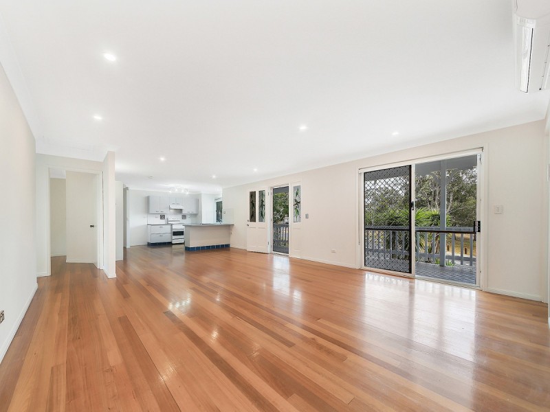 1 Jade Street, Camp Hill QLD 4152