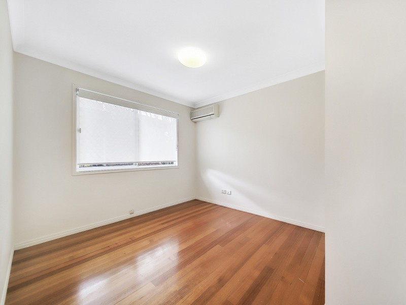 1 Jade Street, Camp Hill QLD 4152