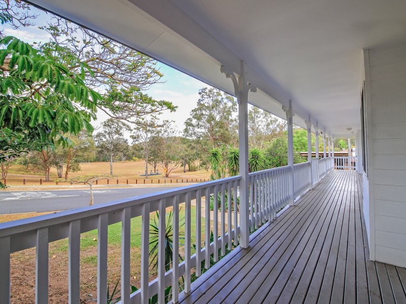 1 Jade Street, Camp Hill QLD 4152