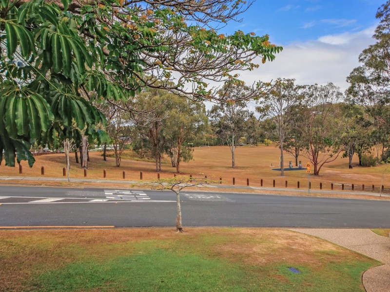 1 Jade Street, Camp Hill QLD 4152