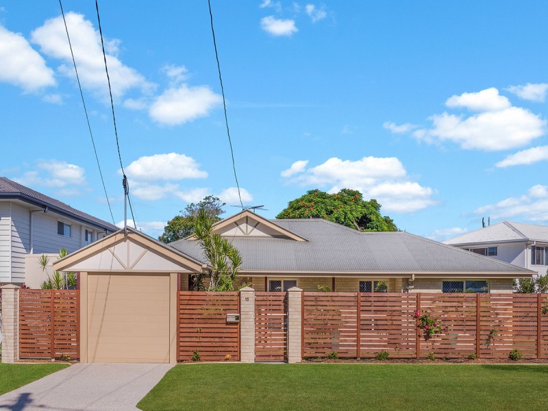 15 Moncrief Road, Cannon Hill QLD 4170