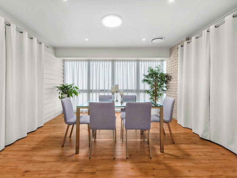 15 Moncrief Road, Cannon Hill QLD 4170