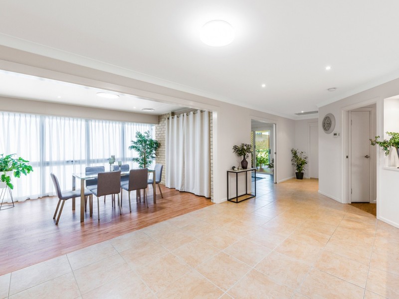 15 Moncrief Road, Cannon Hill QLD 4170