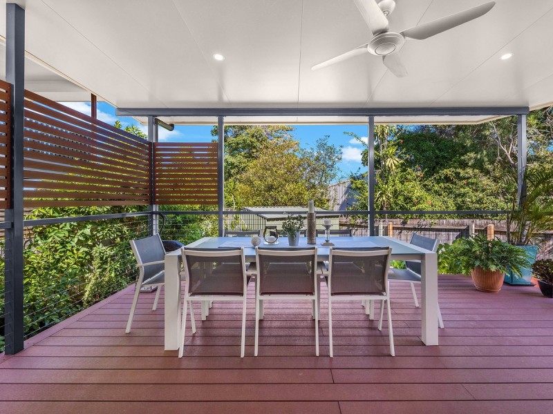 15 Moncrief Road, Cannon Hill QLD 4170