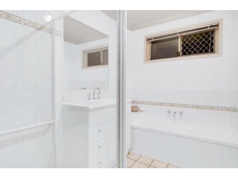 54 Isaacs Way, Wakerley QLD 4154