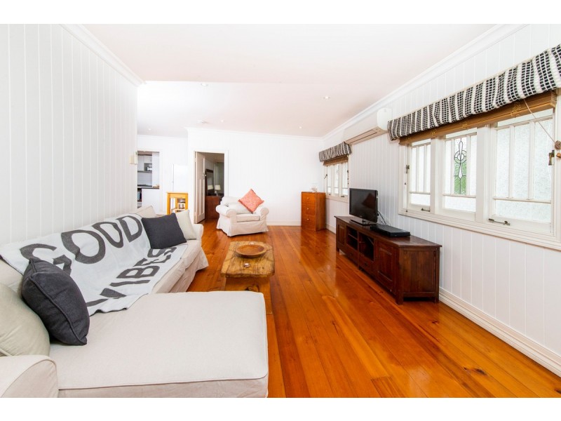 253 Nursery Road, Holland Park QLD 4121