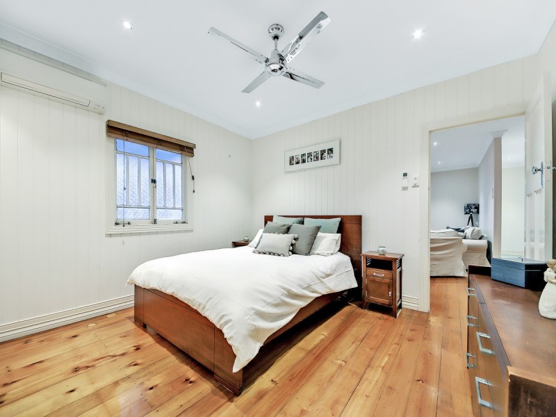 253 Nursery Road, Holland Park QLD 4121