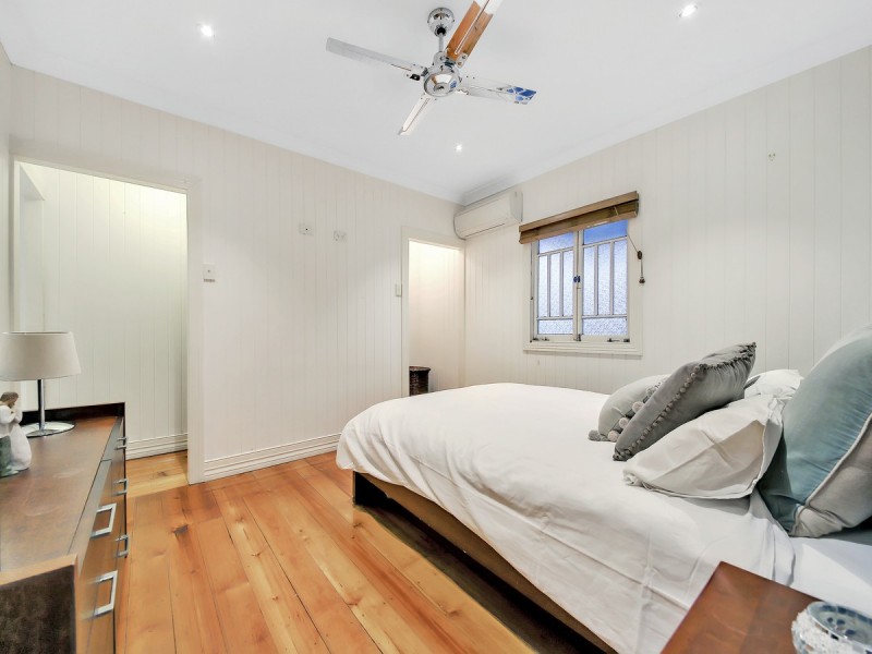 253 Nursery Road, Holland Park QLD 4121