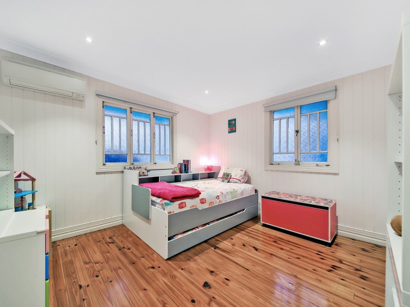 253 Nursery Road, Holland Park QLD 4121