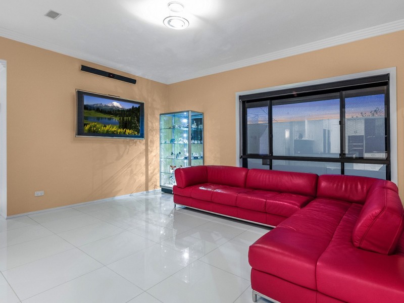 77 Delaney Circuit, Carindale QLD 4152