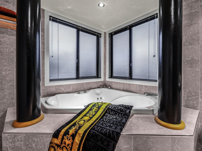 77 Delaney Circuit, Carindale QLD 4152