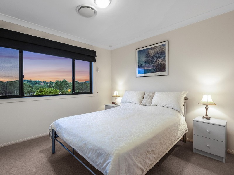 77 Delaney Circuit, Carindale QLD 4152