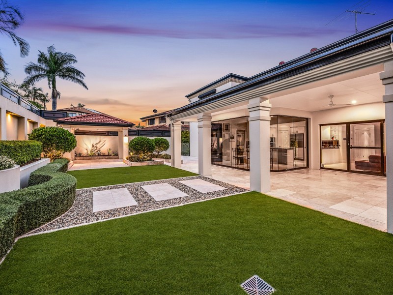 77 Delaney Circuit, Carindale QLD 4152