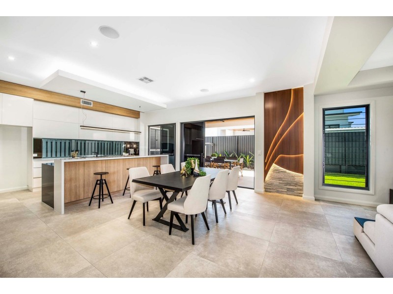 87 Splendour Street, Rochedale QLD 4123