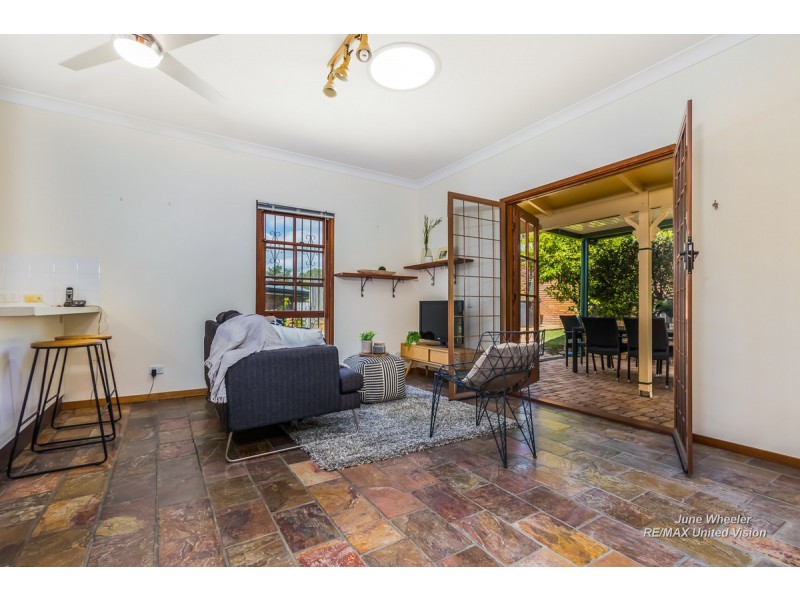 31 Breadalbane Street, Carindale QLD 4152