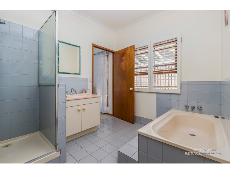 31 Breadalbane Street, Carindale QLD 4152