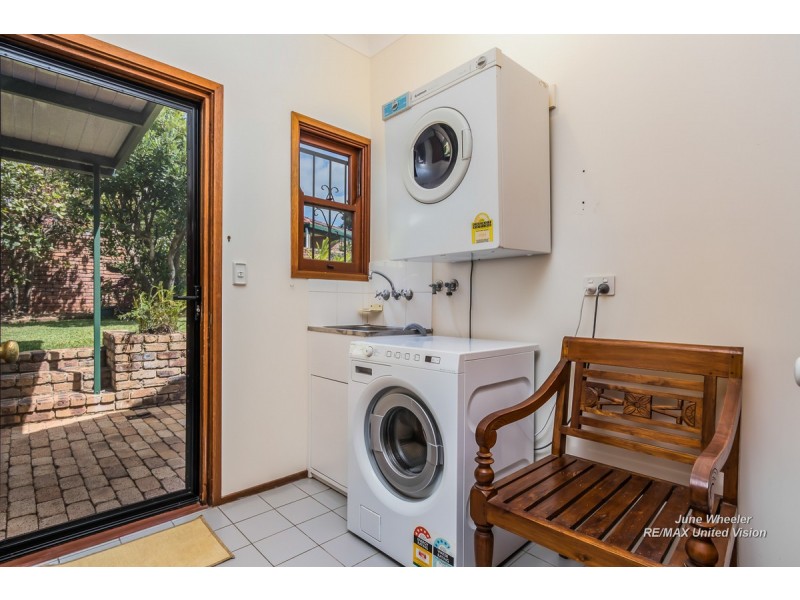 31 Breadalbane Street, Carindale QLD 4152