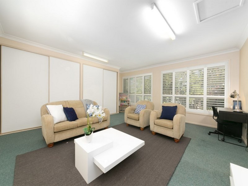 8 Olivia Drive, Carina Heights QLD 4152