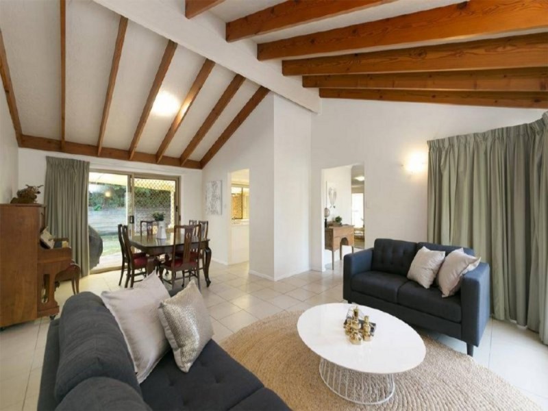 8 Olivia Drive, Carina Heights QLD 4152