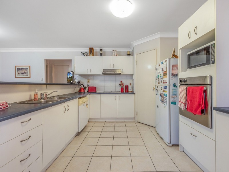 84 Silky Oak Crescent, Carindale QLD 4152