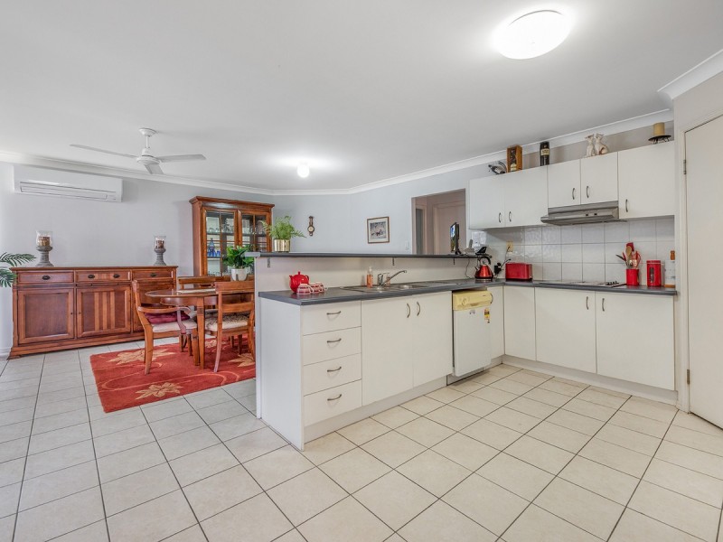 84 Silky Oak Crescent, Carindale QLD 4152