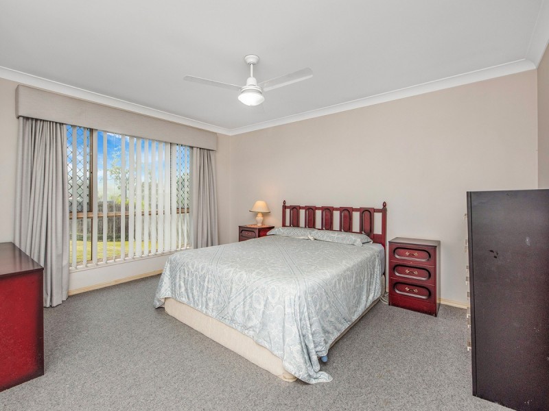 84 Silky Oak Crescent, Carindale QLD 4152