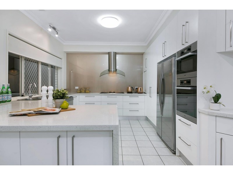 12 Homewood Place, Carindale QLD 4152