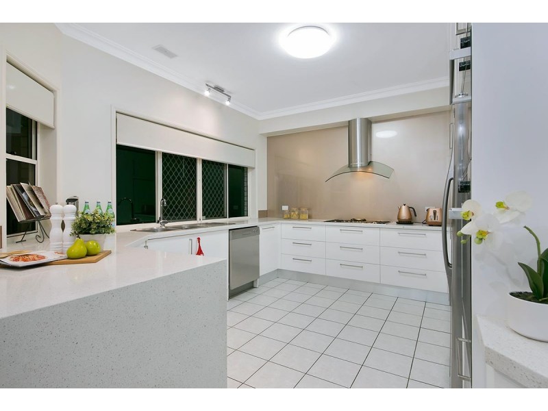 12 Homewood Place, Carindale QLD 4152