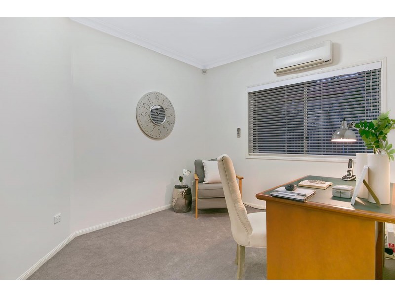 12 Homewood Place, Carindale QLD 4152