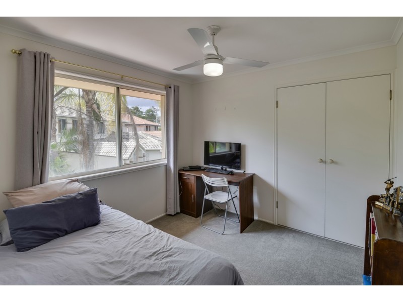 2 Carlton Court, Carindale QLD 4152