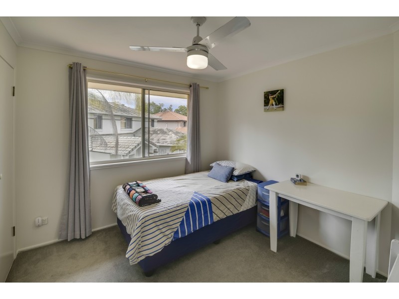 2 Carlton Court, Carindale QLD 4152