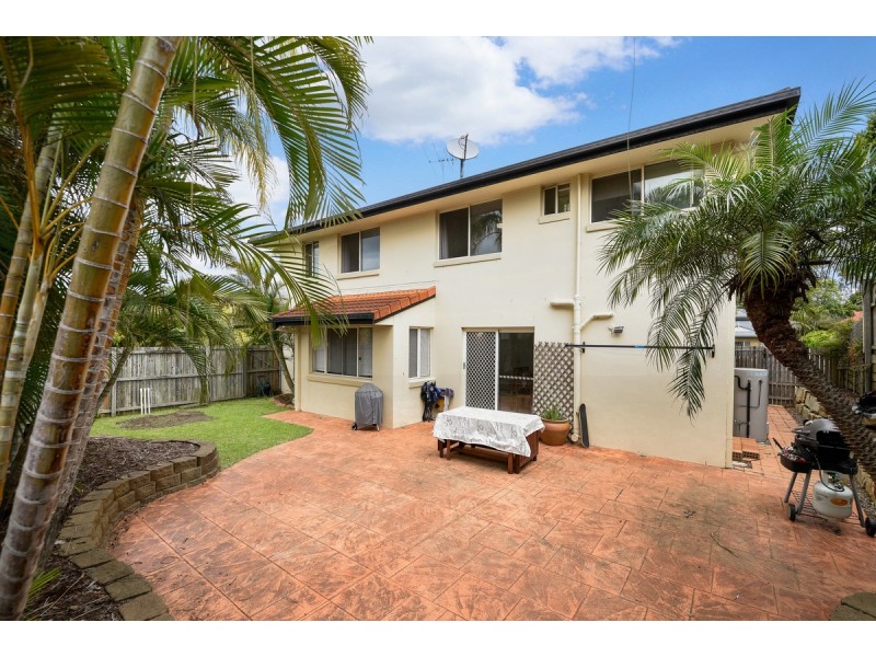2 Carlton Court, Carindale QLD 4152