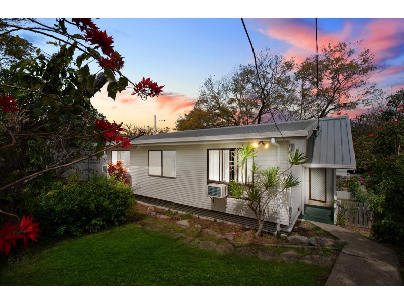 77 Renton Street, Camp Hill QLD 4152