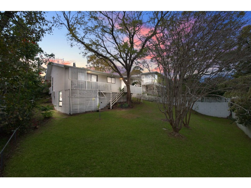 77 Renton Street, Camp Hill QLD 4152