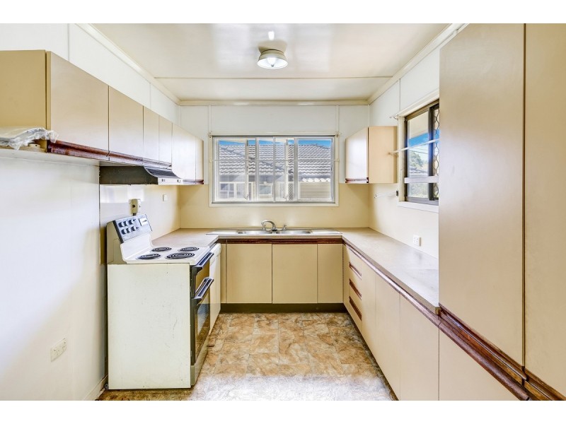 66 Milanion Crescent, Carindale QLD 4152