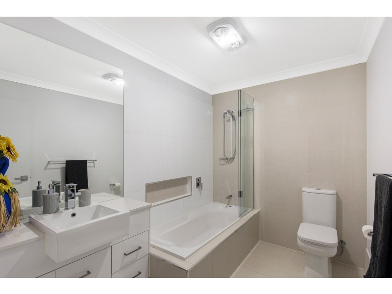 1/104 Albert Street, Camp Hill QLD 4152